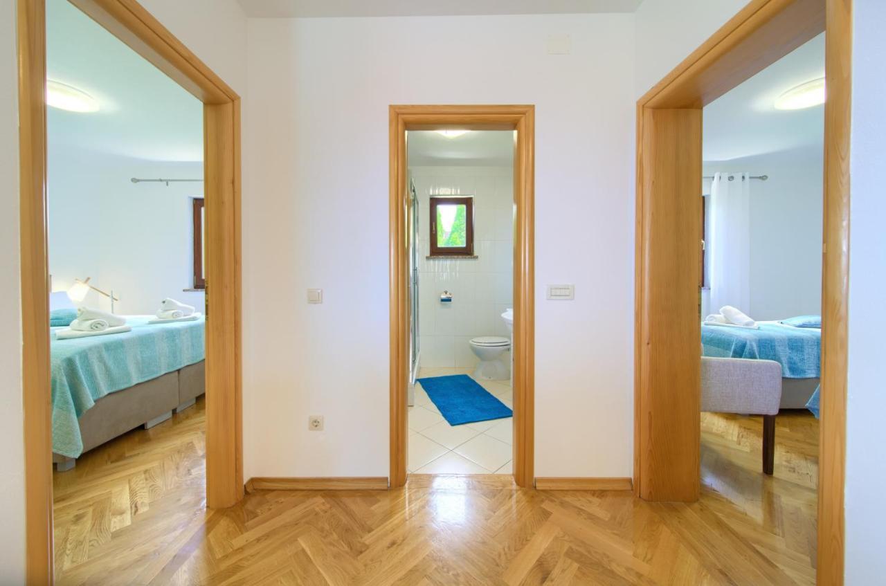 Apartment Jadran Малинська Екстер'єр фото