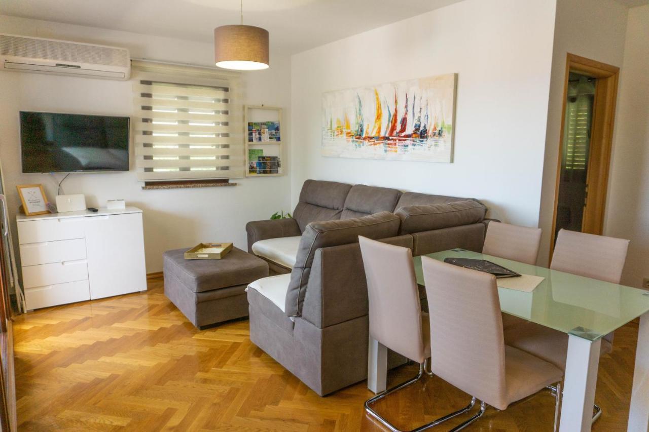 Apartment Jadran Малинська Екстер'єр фото